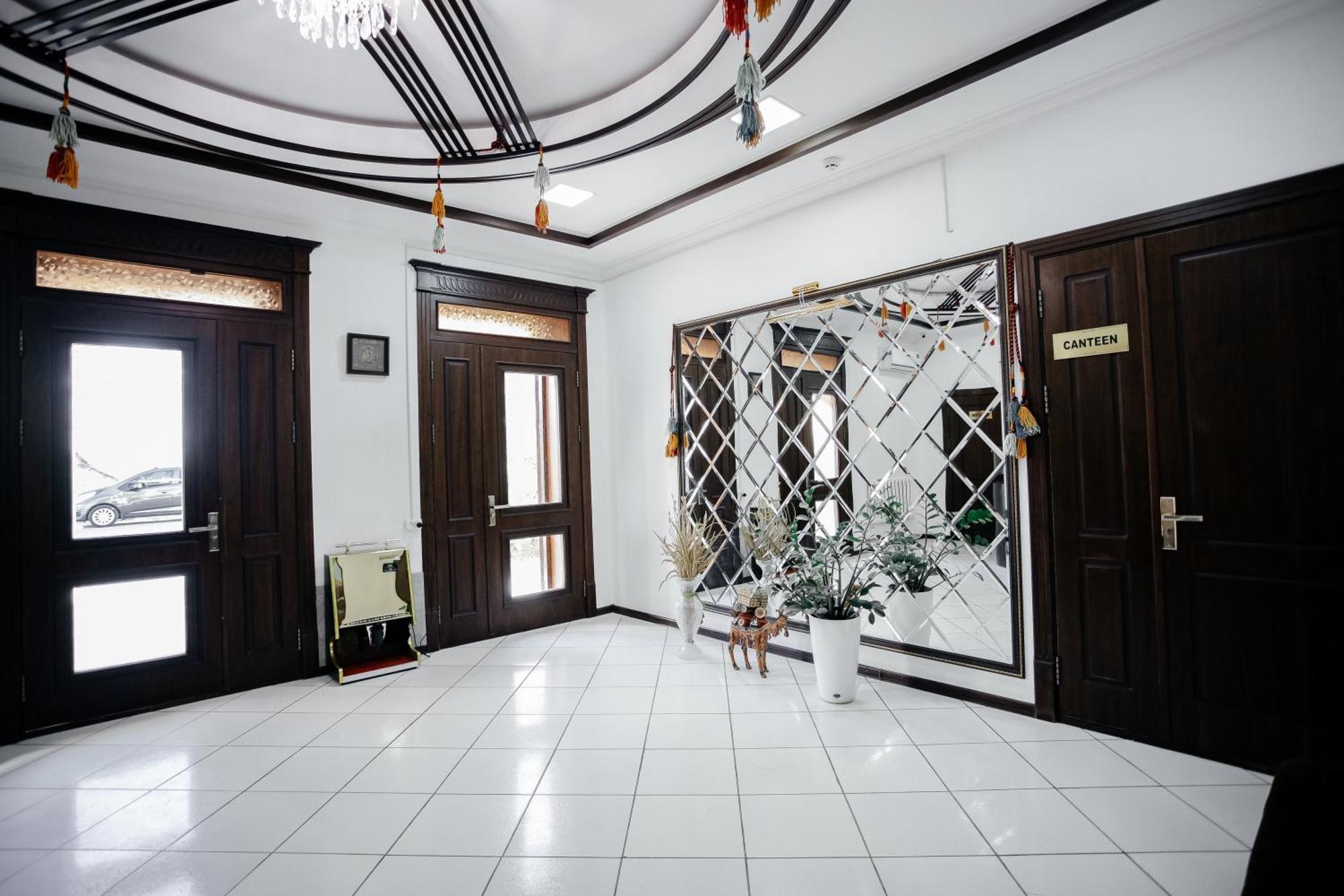 Karakalpak Palace Hotel Nukus Exterior foto